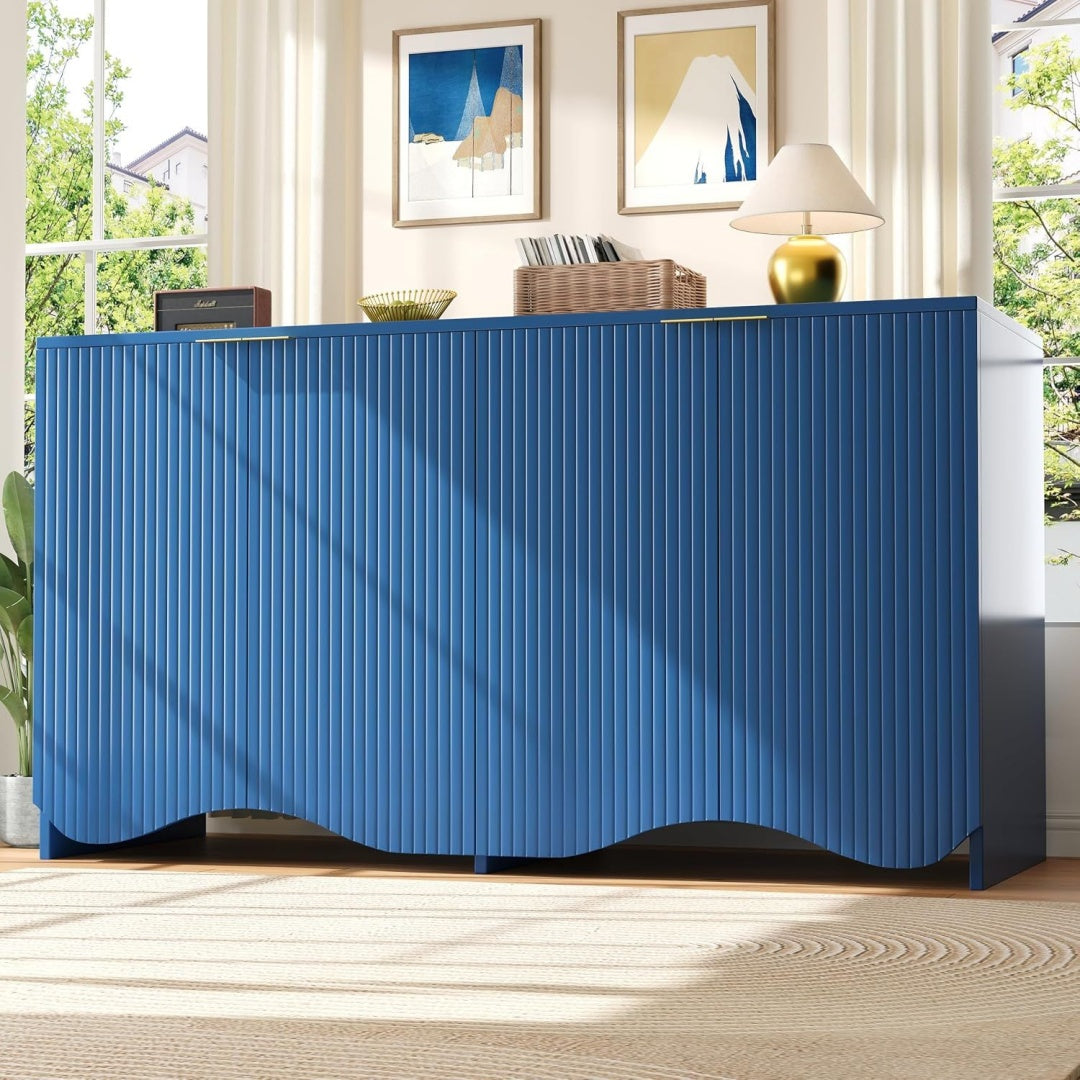 Une touche de caractere, commode avec tiroirs, avec portes dans un ton noir et vert